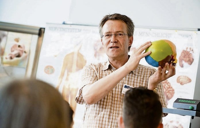35-27-Heilpraktikerschule-Daniel_Agustoni_Grosser_Schnuppertag