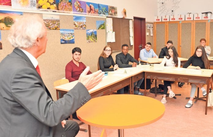 22-34-04-Schulbesuch_B