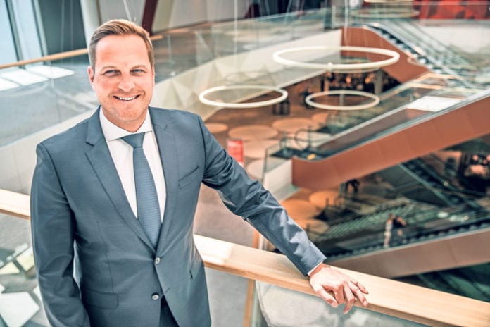28-40-Wengeler_CEO_Mall-of-Switzerland