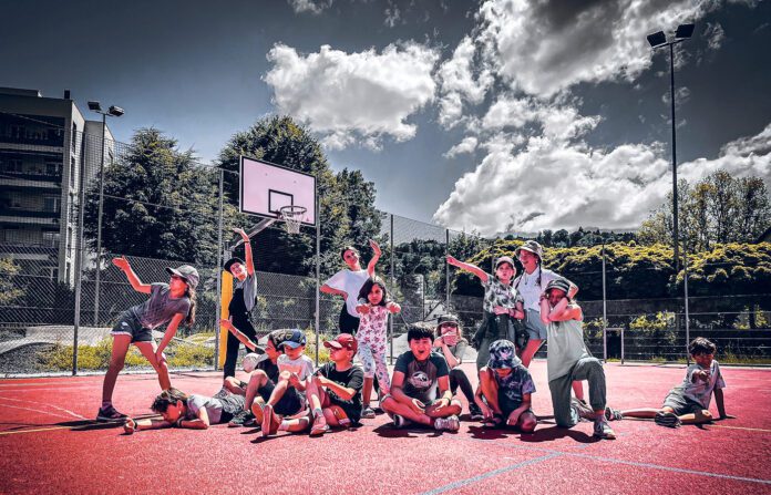 34-49-'Basket-statt-flimmern'-eine-analoge-Freizeitbeschaeftigungen-standen-waehrend-der-Flimmerpause-im-Vordergrund