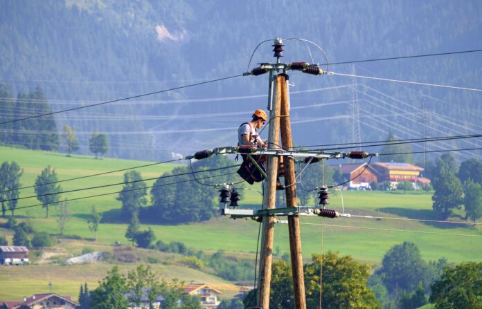 electrician-3645069