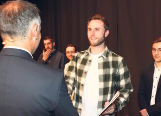 TEKO Luzern feiert 122 Diplomiert