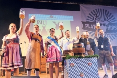 Ab dem dritten Schlag floss das Bier in Strömen